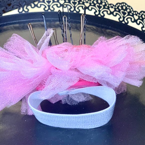 Really Cute Handsfree Bobby Pin Holder | Perfect for recitals, cheer, Dance - Picture 2 of 3